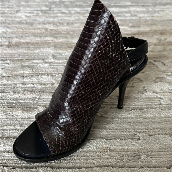 Balenciaga Snakeskin Open Toe Slingback Heels - Picture 13 of 17